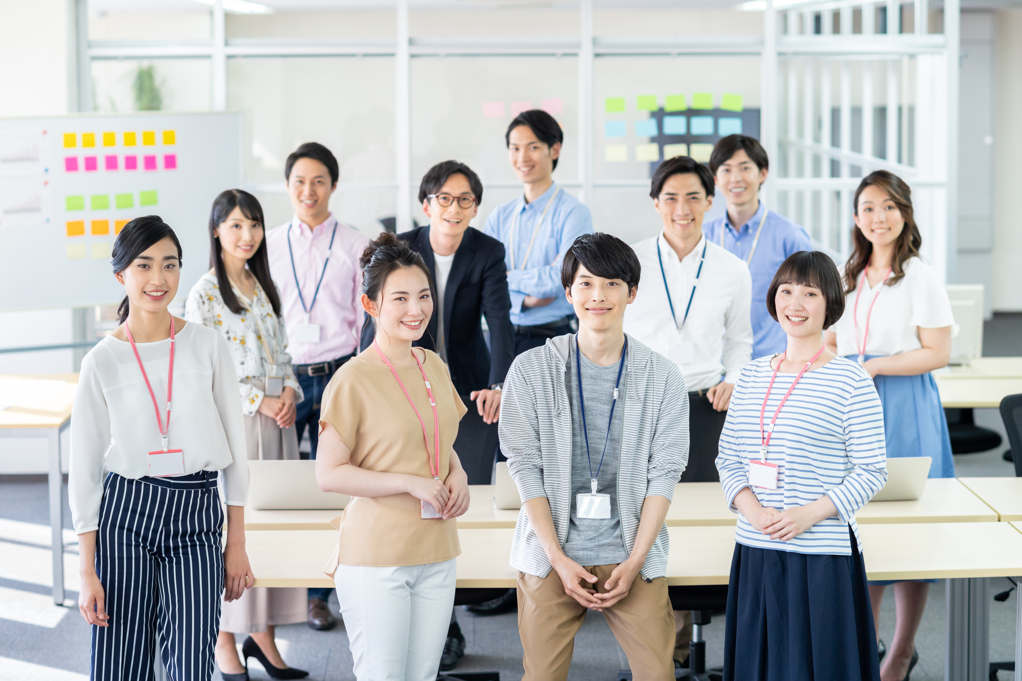 チームビルディングを成功させた職場のイメージ